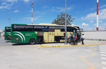 Ir del aeropuerto de Granada al centro de la ciudad