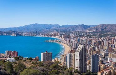 Cómo ir del aeropuerto de Alicante a Benidorm