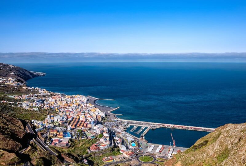 Bre&ntilde;a Alta, playa y naturaleza cerca de la capital