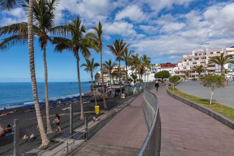 Puerto Naos, una de las zonas de La Palma m&aacute;s demandadas