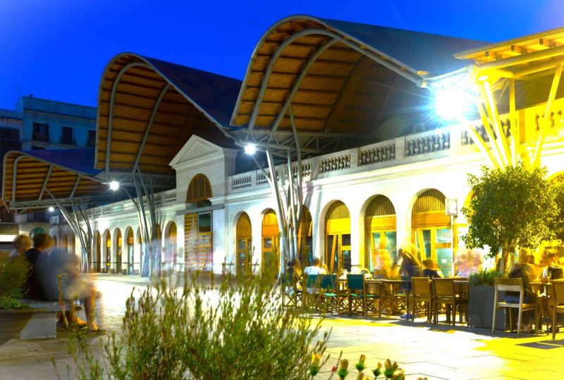 Prueba los productos frescos del Mercado de Santa Caterina