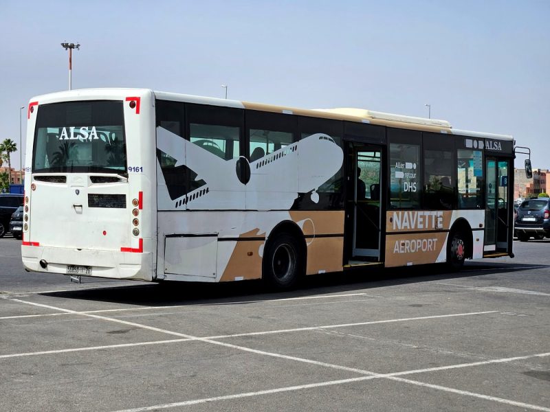 Aubobús lanzadera en el aeropuerto de Marrakech