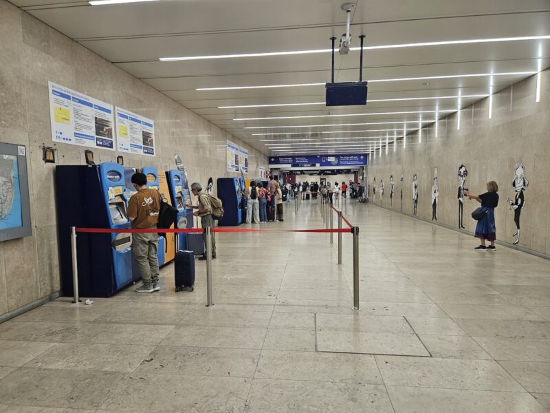 Parada de metro del aeropuerto de Lisboa
