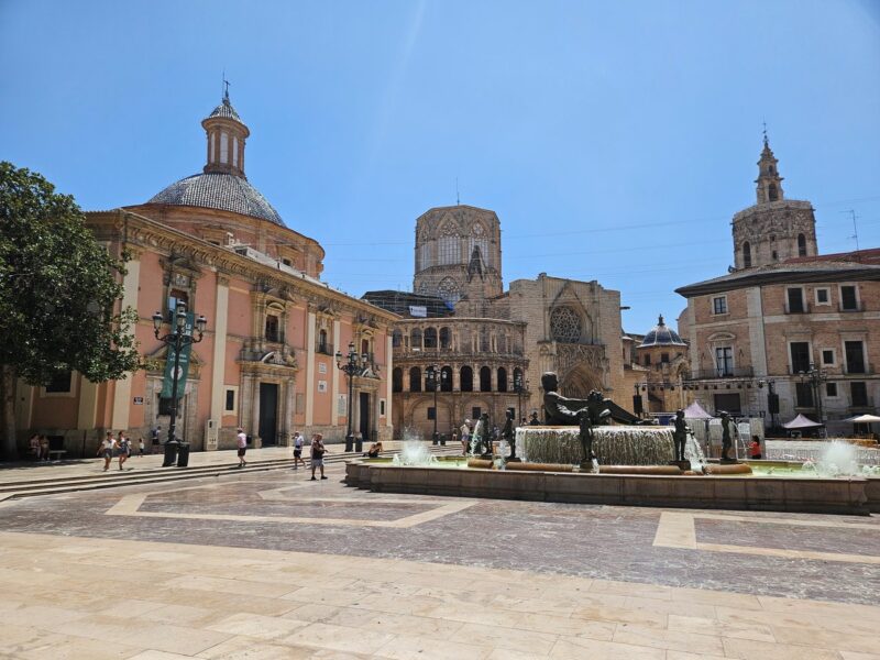 Plaza de la Vírgen, Valencia