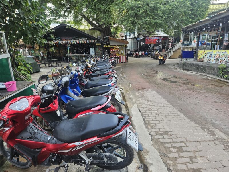 Moverse por Koh Samet