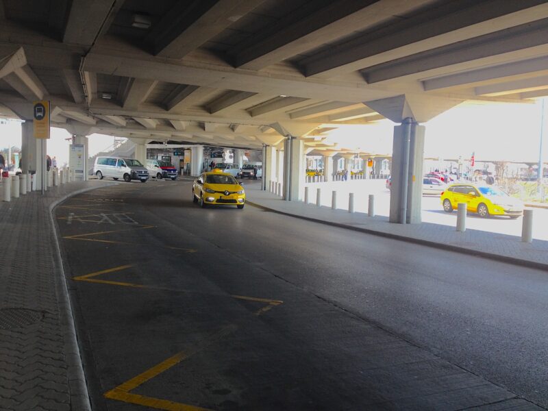 Taxi en el aeropuerto de Budapest
